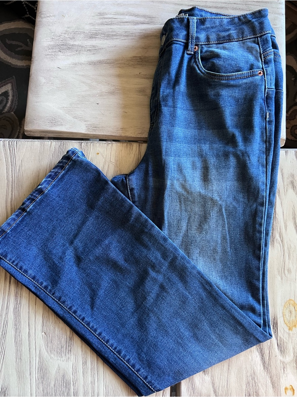 👖 Refuge Denim Austin Mid-Rise Push-Up Jeans — Size 09